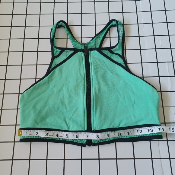 Becca Bikini - Picture 11 of 16